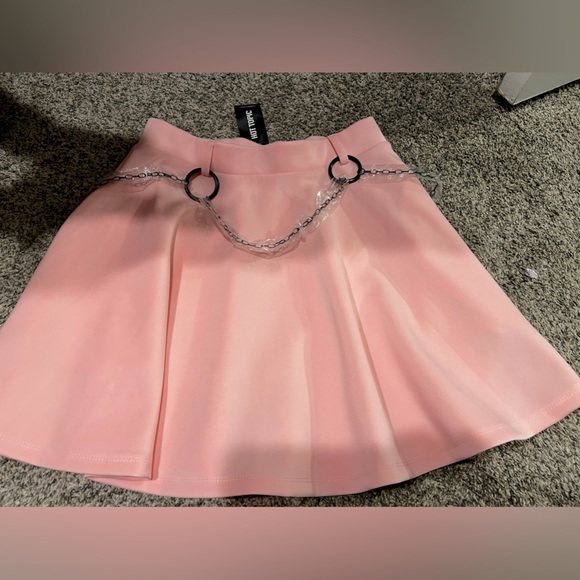 Hot Topic NWT pastel pink chained scuba skirt- Med - Picture 7 of 7